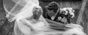 Gloucestershire wedding photographer simon young's photograph of a Windy Wedding in Cheltenham, Ellenboro Park Hotel.